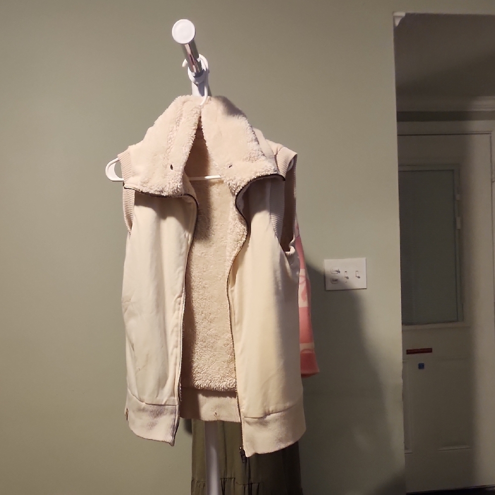 Artisans Cream Sherpa Hooded Vest with Branded Tag